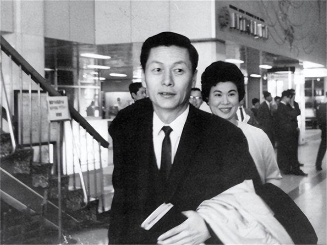 子“共享”同一女星亲兄弟为财权内斗互撕尊龙凯时新版APP韩国财阀家族丑闻：父(图8)