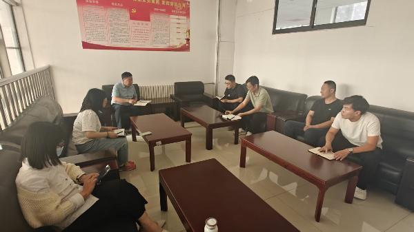 、做实教师企业实践助力人才培养与师资建设高质量发展”专题教研活动尊龙凯时app枣庄科技职业学院机电工程学院举办“规范学生岗位实习(图2)