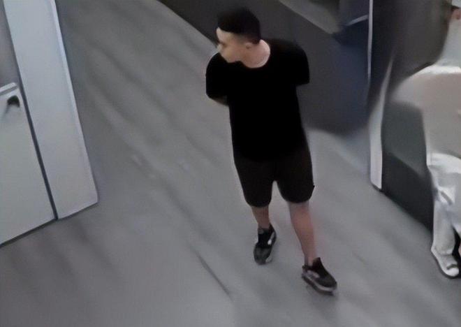 ！男子正脸被扒原因曝光太离谱警方已立案尊龙凯时新版APP手撕共享数据线后续(图6)