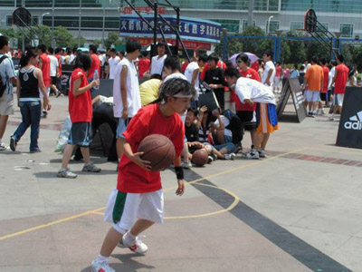 记者专栏--街球挑战赛尊龙凯时网武汉赛区小(图1)