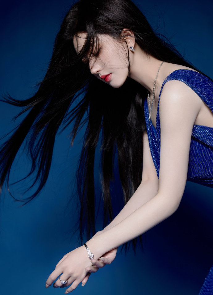 - 《从卧室c到阳台》努努老版本V凯时尊龙《从卧室c到阳台》努努(图1)